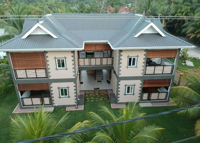 Seaside Self Catering * Anse Royale